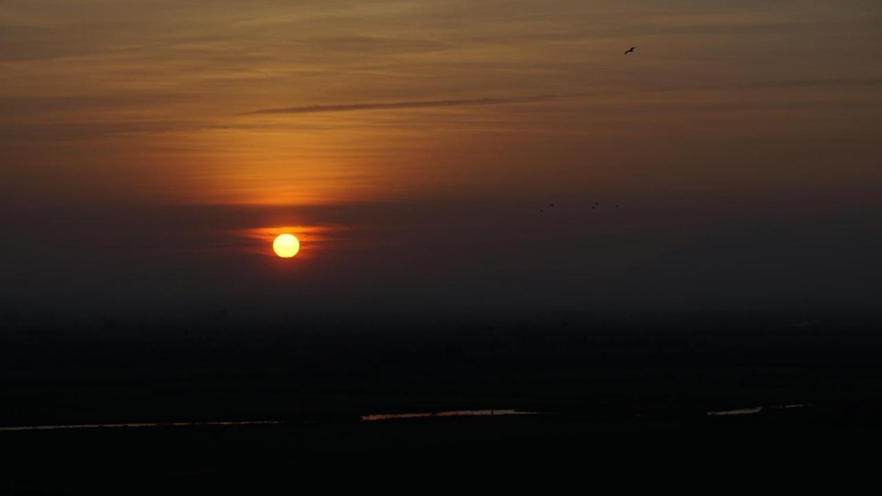 Les couchers de soleil à Empuriabrava Eksteriør billede